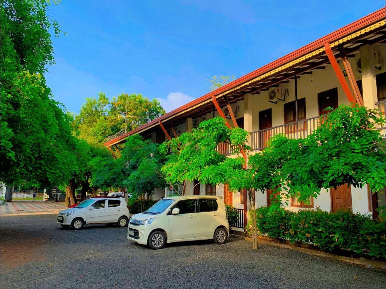 UD Garden Hotel Kataragama Eksteriør billede